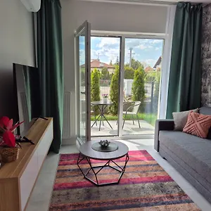 Zacisze 1 , Piaseczno (Masovia) Polska